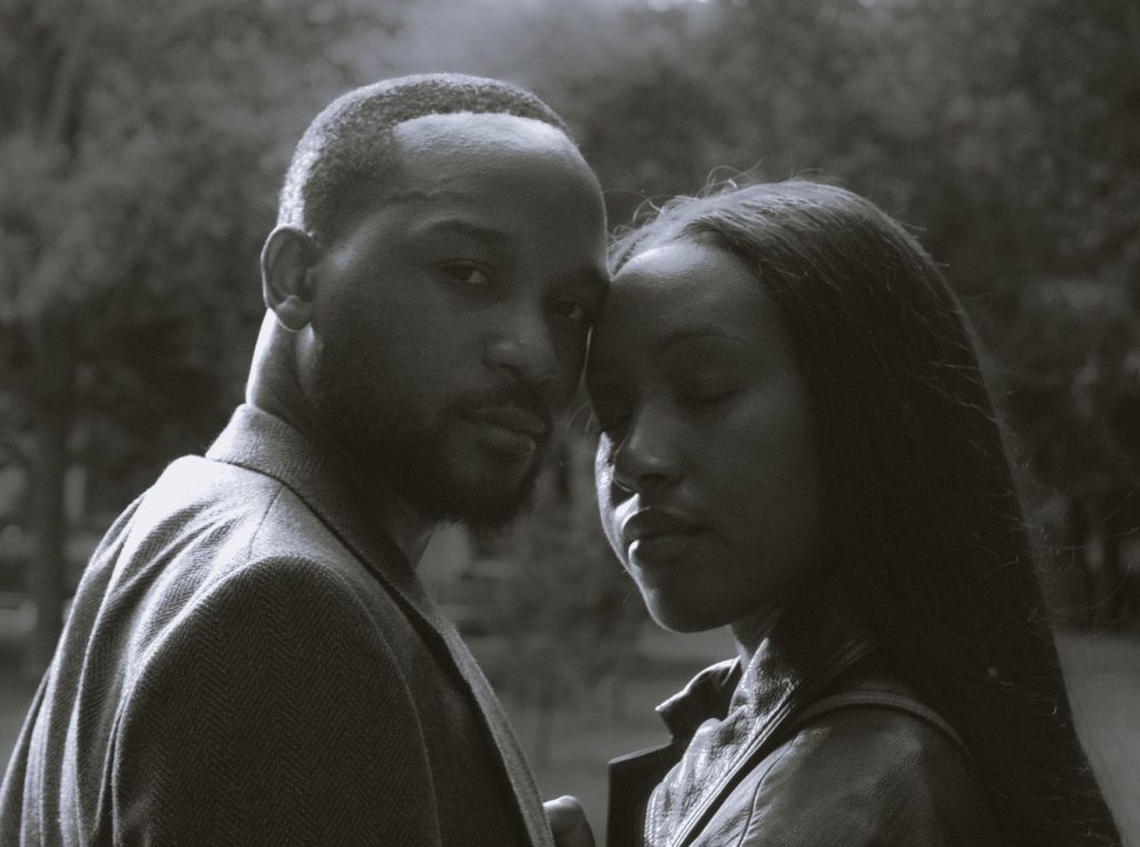 intimate couple session Paris