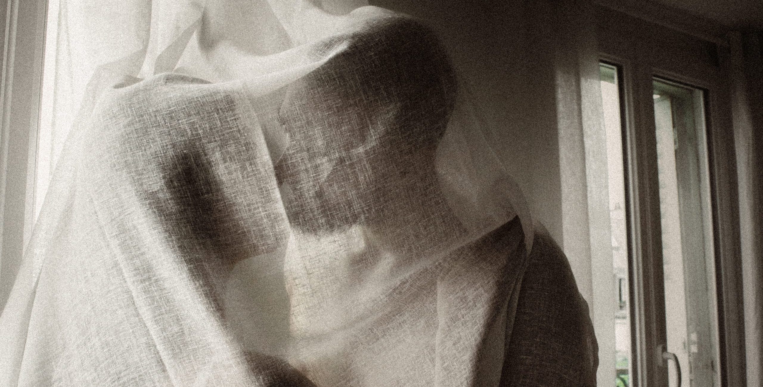 couple photoshoot Paris