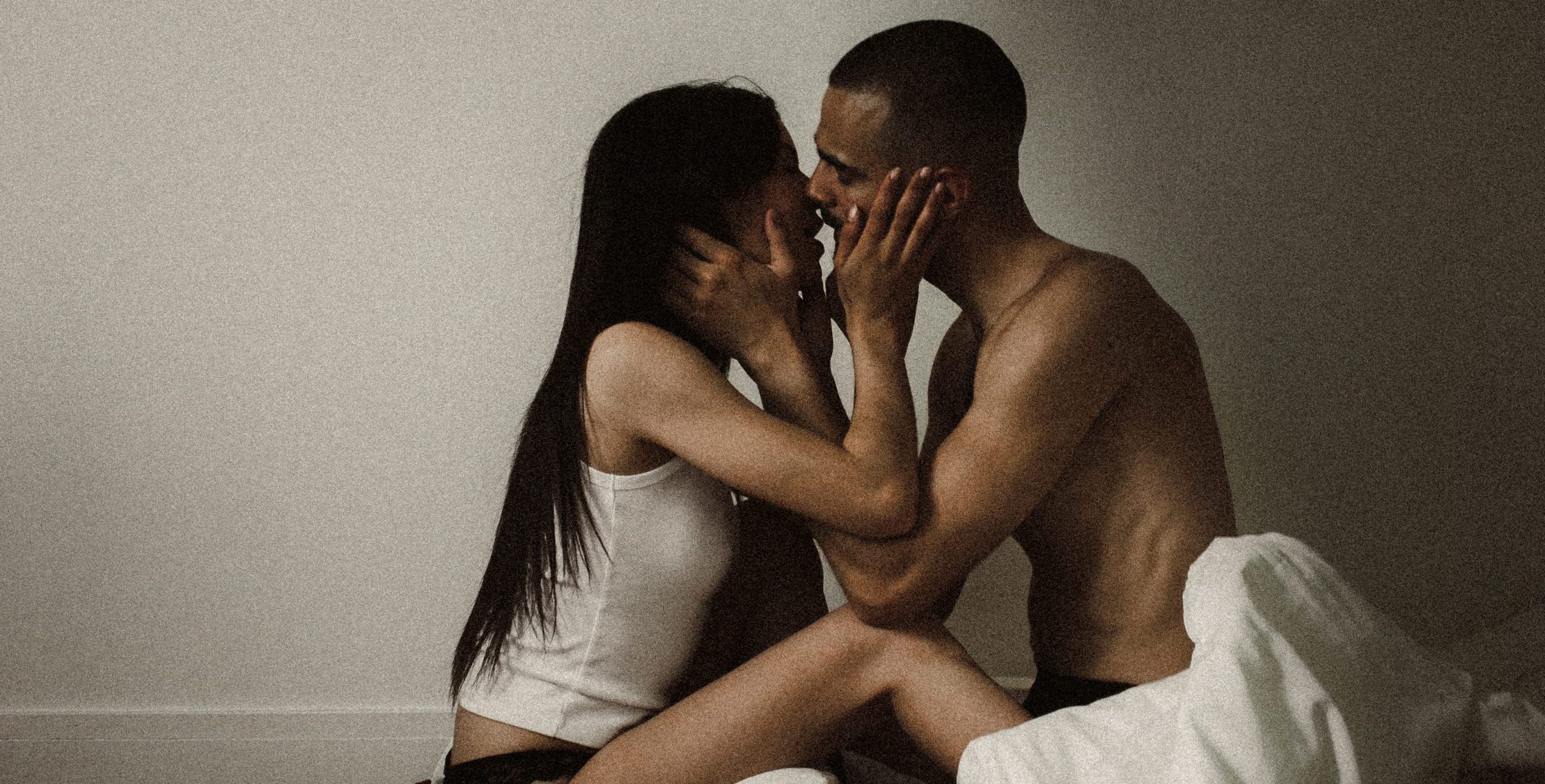 Couple Photographer in Paris & Europe